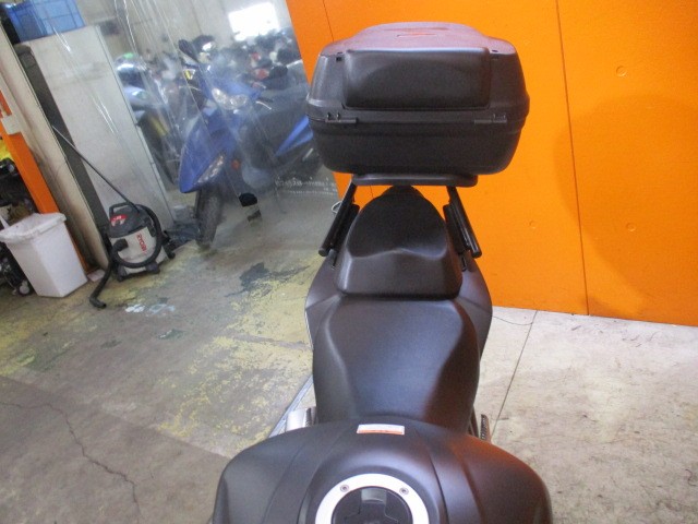 シートもこの通り破れもなければへたりもありません！社外キャリアにＲＢＯＸ装備も嬉しいオプション！！